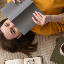 Ешь, молись, читай: 7 книг для женщин, которые помогут стать собой